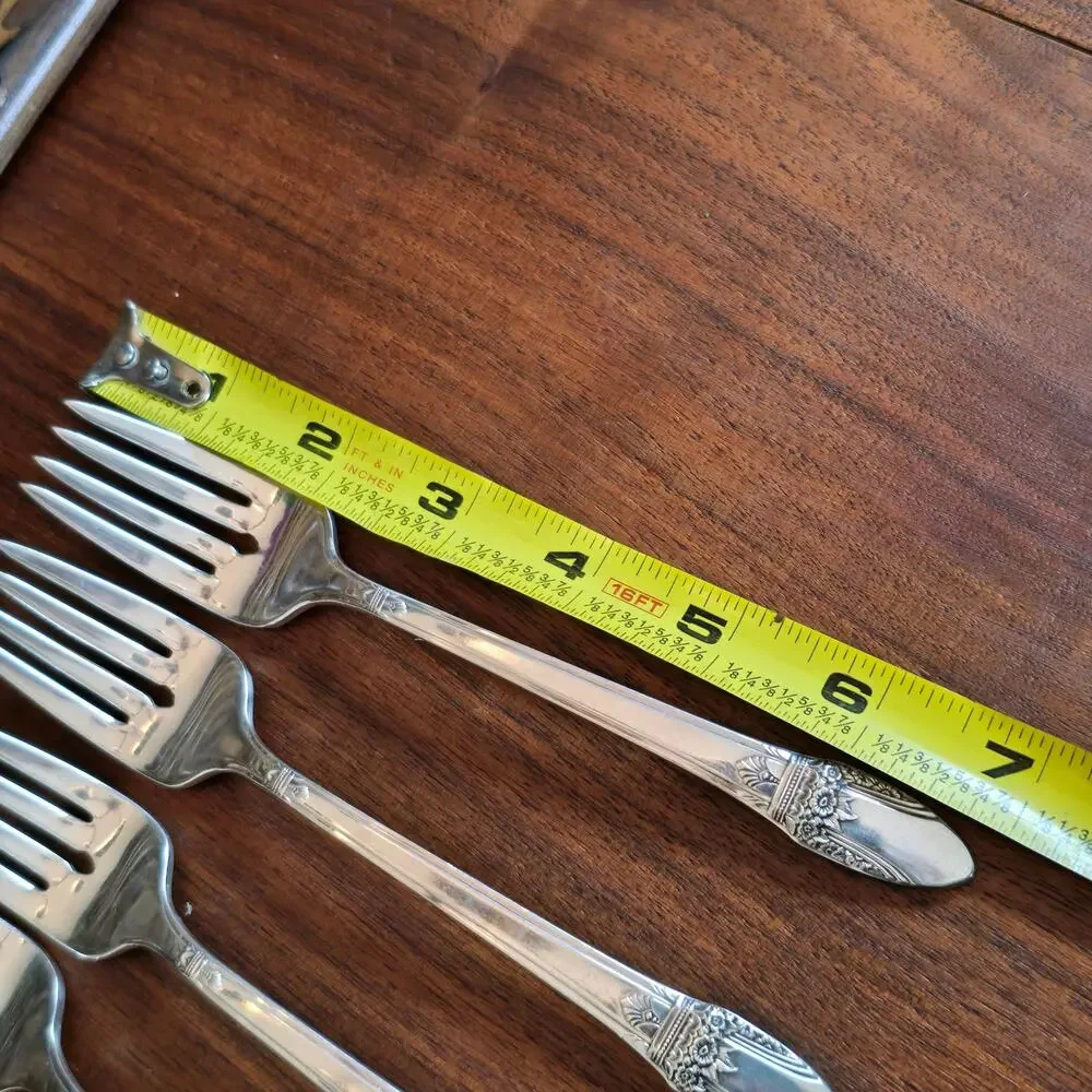 Vintage 1847 Rogers Bros FIRST LOVE 4 Salad Forks Silverplate Art Deco Cottage